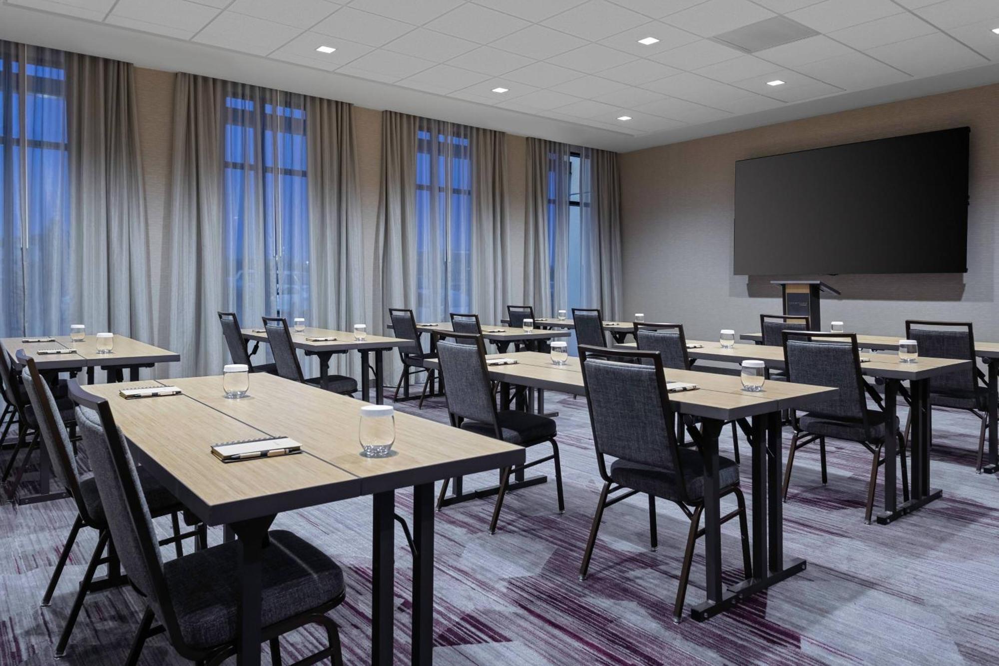Courtyard Pasco Tri-Cities Airport Hotel Bagian luar foto