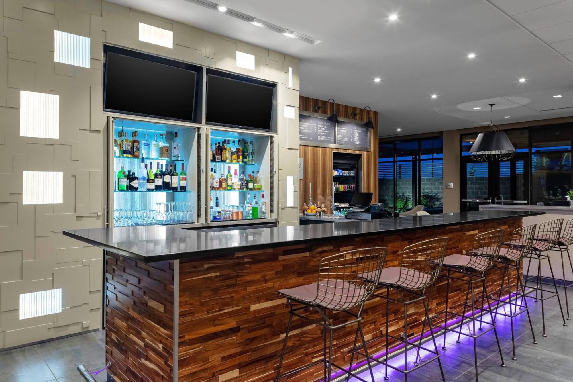 Courtyard Pasco Tri-Cities Airport Hotel Bagian luar foto